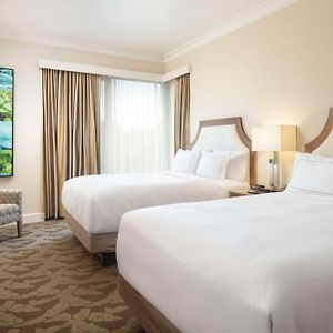 Two-Room Premier Queen Suite Two Queen Beds